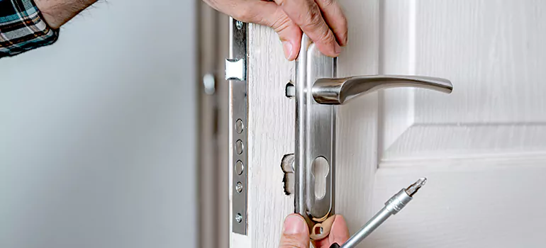 Front Door Knob Repair in Wekiwa Springs, FL